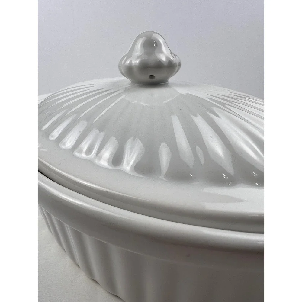 Vintage White Japan Covered Casserole‎ Dish Oven Proof Oval Lid Stoneware Ribbed